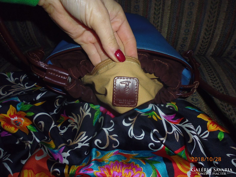 Vintage Trussardi  női  valódi  bőr táska .