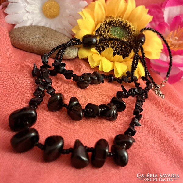 Onyx string of beads
