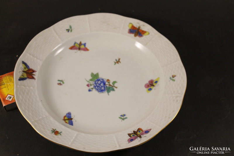 Old Herend Victoria pattern plate 322