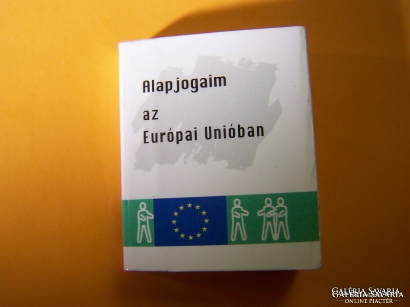 Minikönyv! Méretei: 2,5 cm x 3,0 cm 88 oldal  Alapjogaim az Európai Unióban Az Európai Unió alapjogi