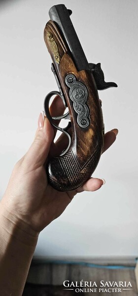 Kávás front-loading pistol replica Spanish ornamental weapon made of wood, with metal butts