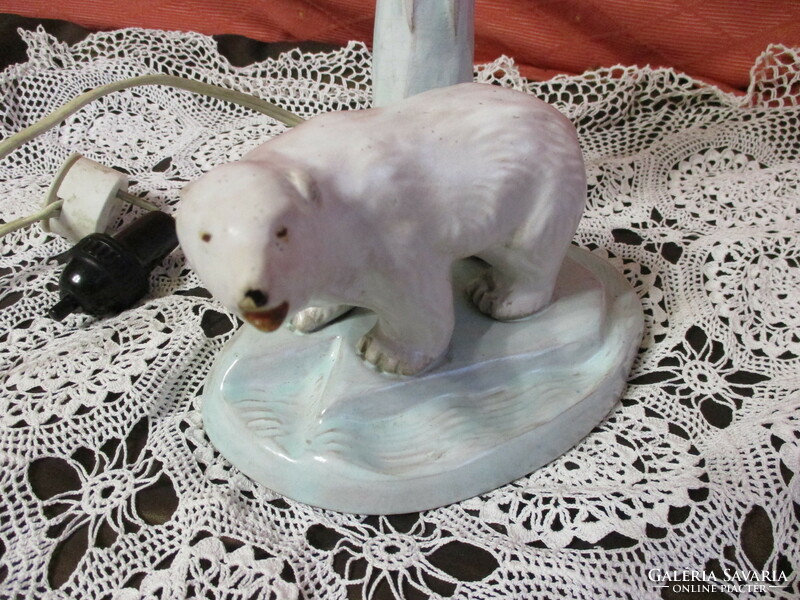 Retro polar bear ceramic floor lamp