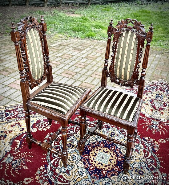 Neo-Renaissance chairs