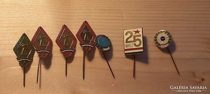 7 mhsz badges/pins in one