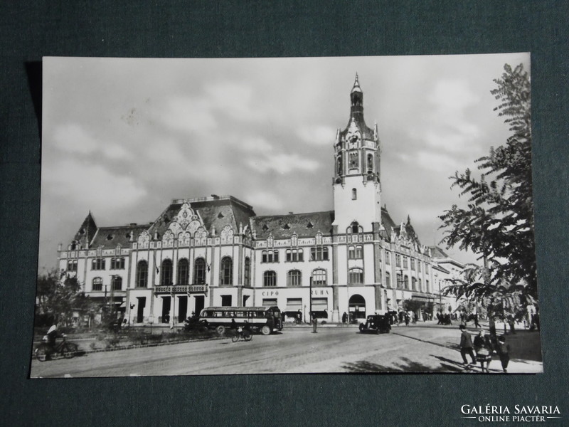 Postcard, view of Kiskunféle church, council house, bus, 1960-70