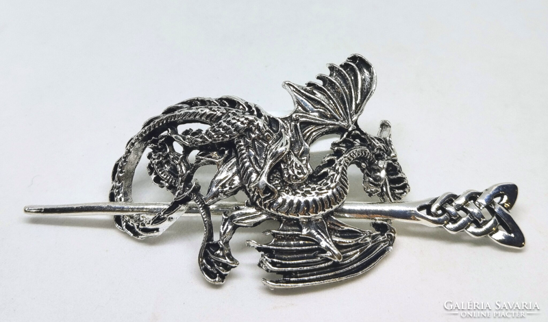 Viking bun pin with a dragon motif 8