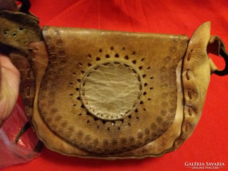Antik bőr tarsolyforma eredeti ZIEGLER (SZEGED) bőrdíszműves táska 27 x 24 cm a képek szerint