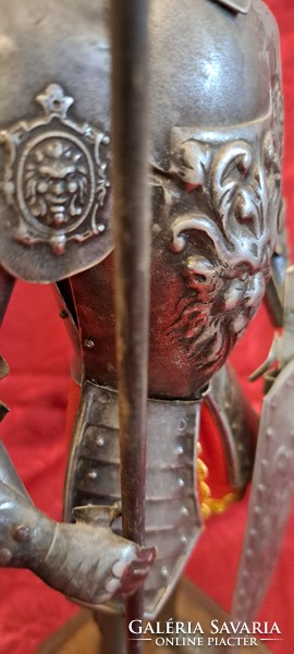 Régi középkori lovag, alabárdos fém szobor (M4542)