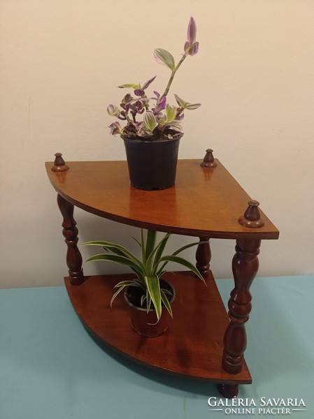 Flower holder corner shelf