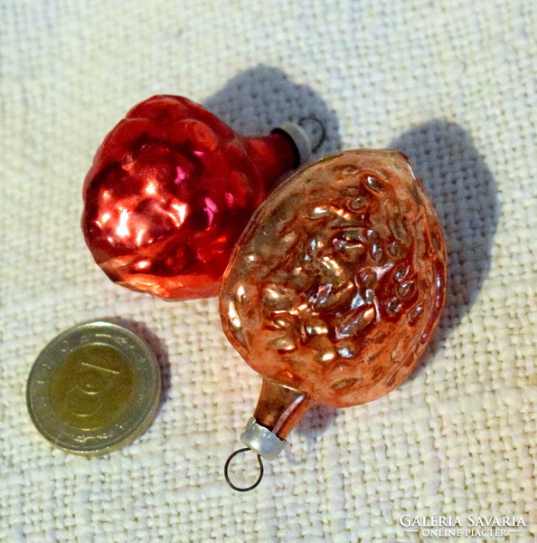 2 darab régi  karácsonyfadísz    üveg dió és üveg málna