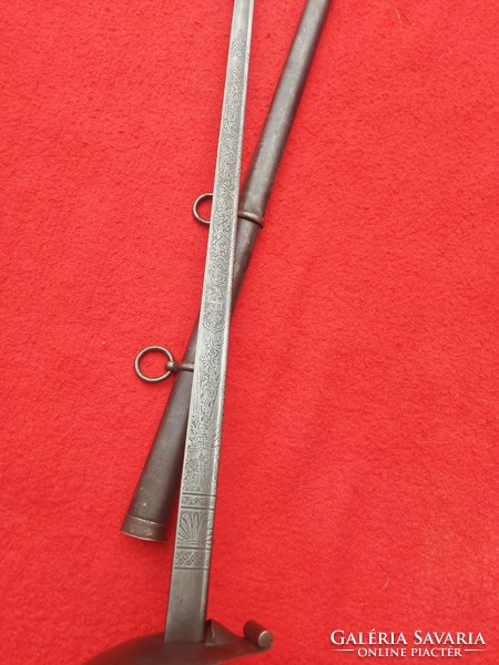 Italian sword with acid-etched blade Jung