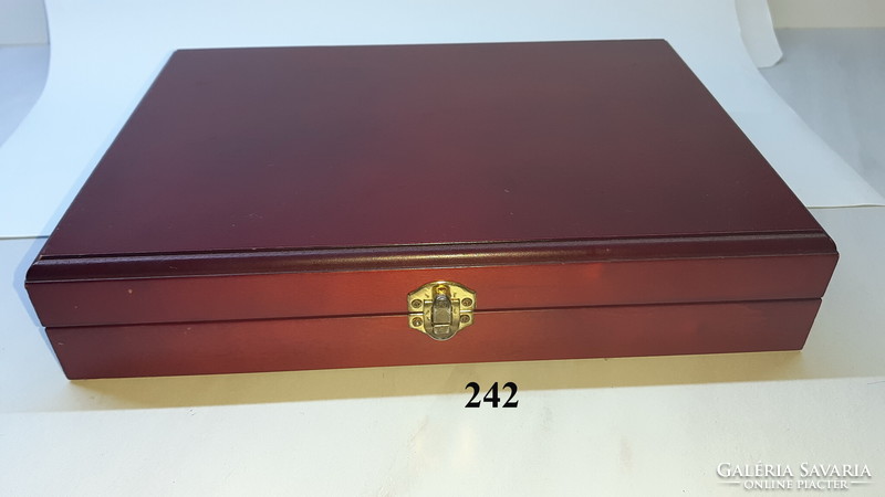 Beautiful mahogany colored wooden box, card box, cigar box
