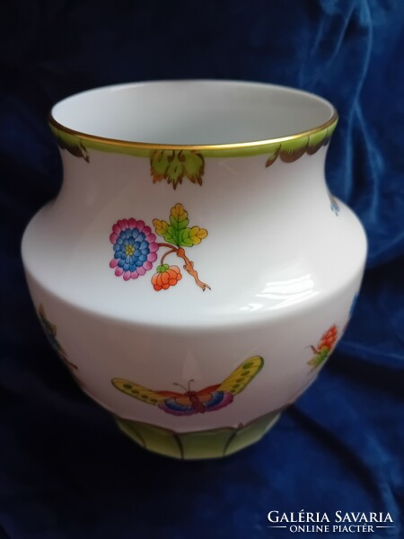 Medium-sized, first-class, master-marked Herend vbo, victorian pattern vase