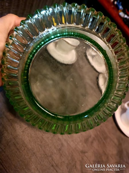 Zöld üveg tál