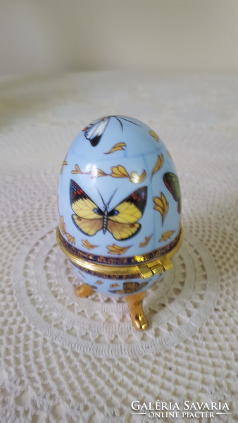 Gyönyörű pillangós,porcelán ékszertartó tojás