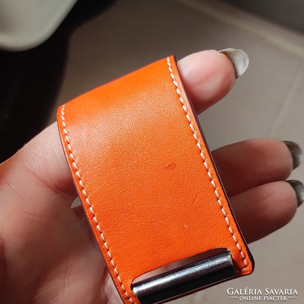 Brand new original Hermès Thales orange leather bracelet at an extra cost of 250,000.-