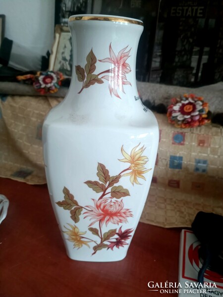 Órias hollóházi váza