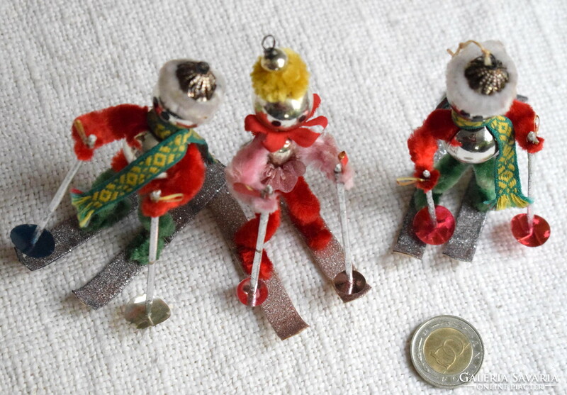 3 Pieces of retro tapestry? Christmas tree decoration - skiers