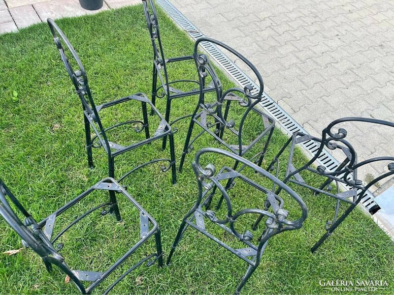 Kovácsoltvas székek … 6 darab