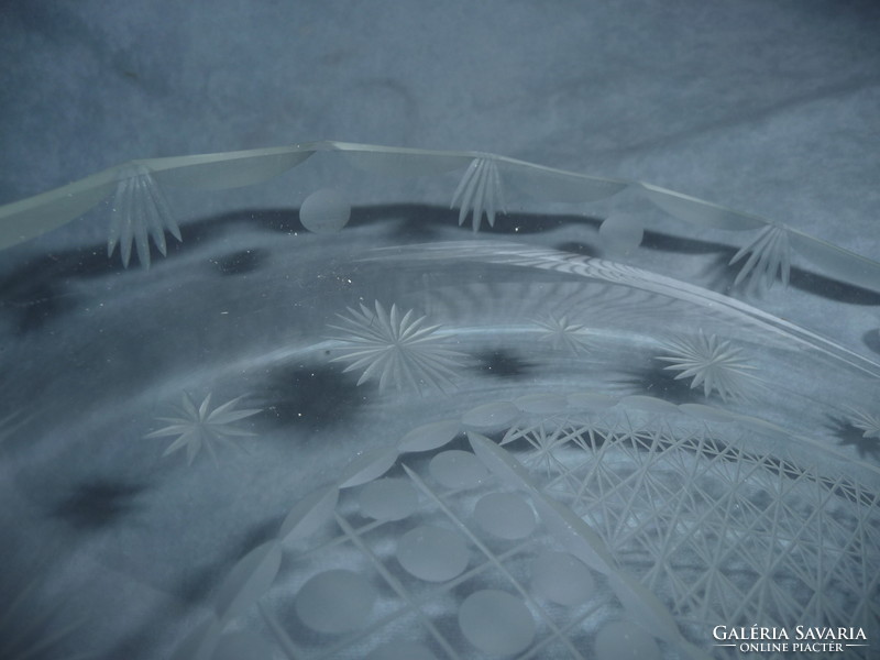 Régi csiszolt üveg kínáló tál asztalközép üvege csiszolt üveg tál asztalközéphez