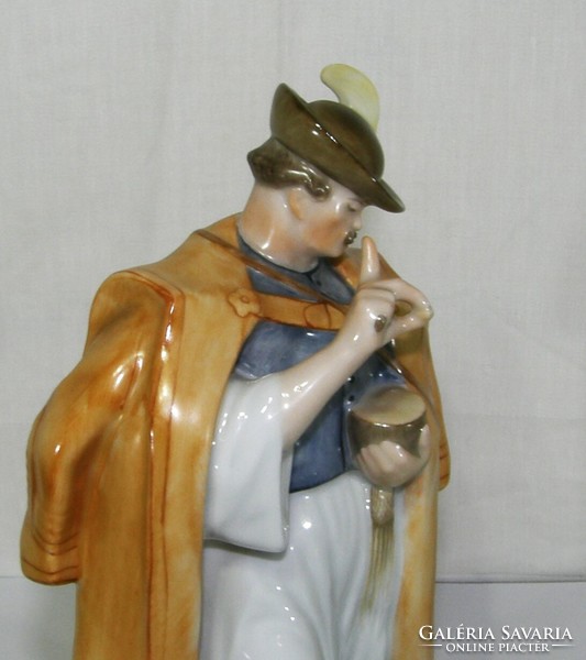 Shepherd of Herend - pressed maugsch 1942