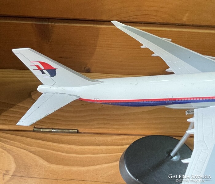 Boeing 747 airplane model