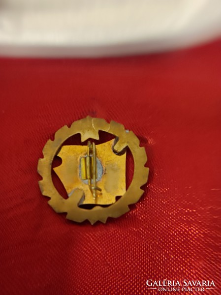 Retro 1950s socialist brigade Hungarian socialist brigade member badge