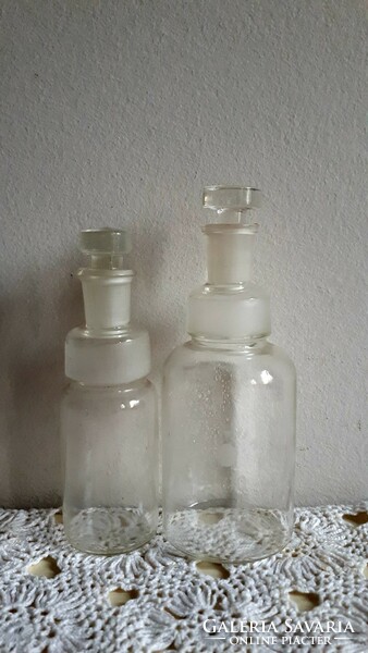 Laboratory and pharmacy bottles with polished stoppers