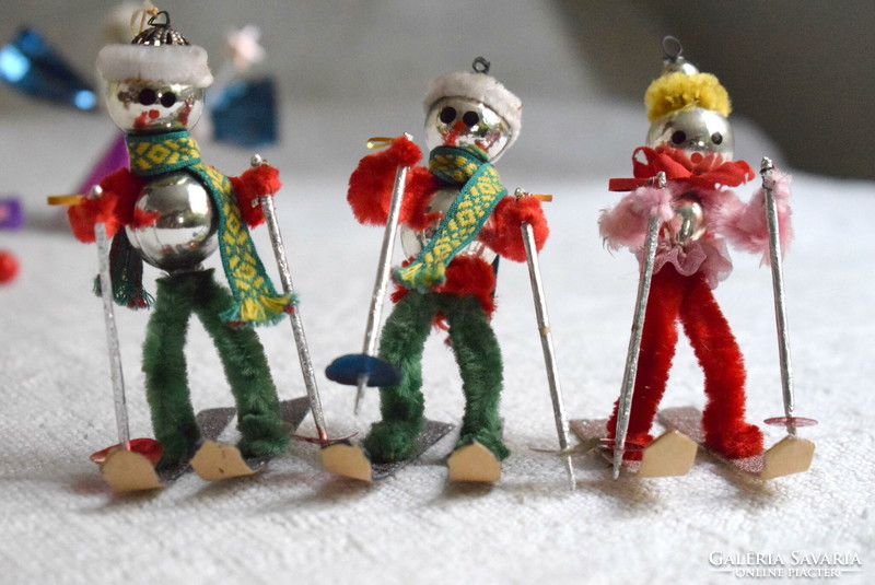 3 Pieces of retro tapestry? Christmas tree decoration - skiers