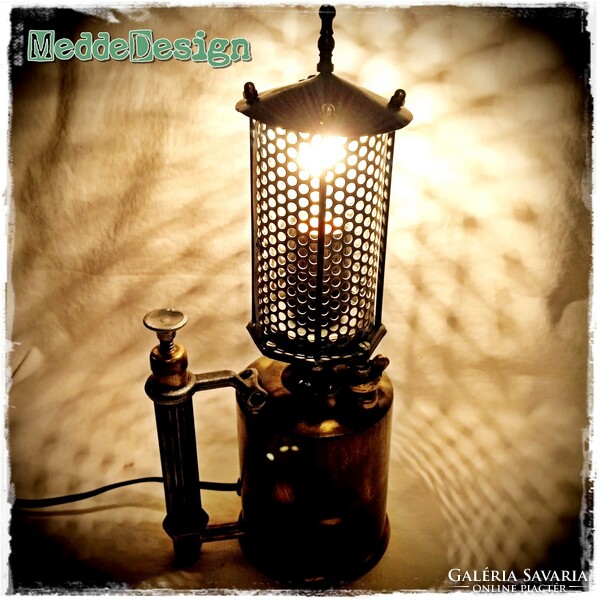 Meddedesign steam/dieselpunk, loft/industrial table mood lamp