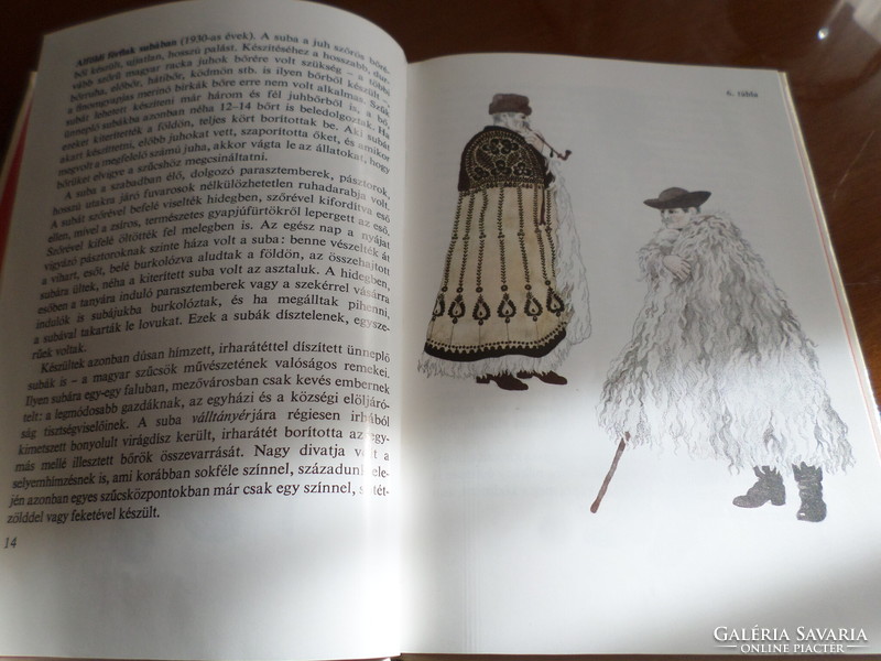 Hummingbird pocket book, hummingbird pocket books: Hungarian folk costumes, 1980