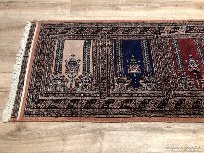 Pakistani hand-knotted wool Persian rug, 65 x 212 cm