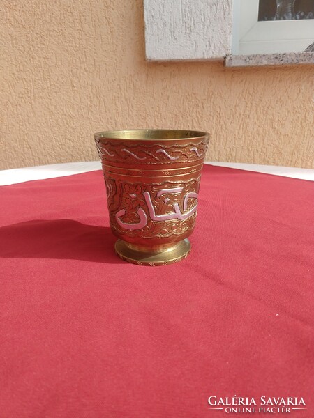 Heavy, footed bronze cup, glass, with Arabic and Persian writing and decoration, 10.5x9.5 cm, 1.2 kg..