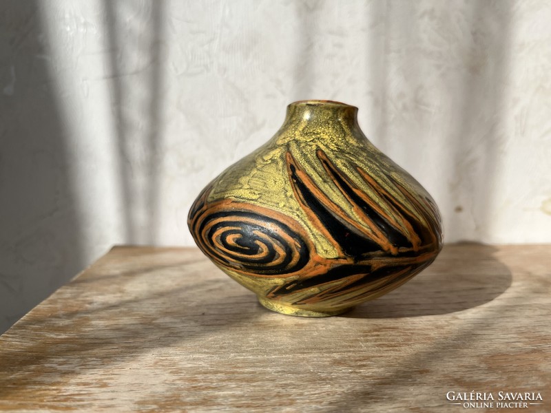 Rare Gorka livia ceramic vase (c0017)