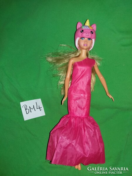 Kulönleges fejfedős My Little pony / Barbie jellegű baba szép hosszú hajjal a képek szerint BM 4.