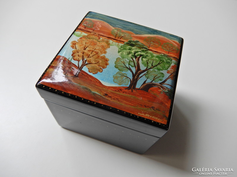 Régi kézzel festett orosz lakk doboz﻿