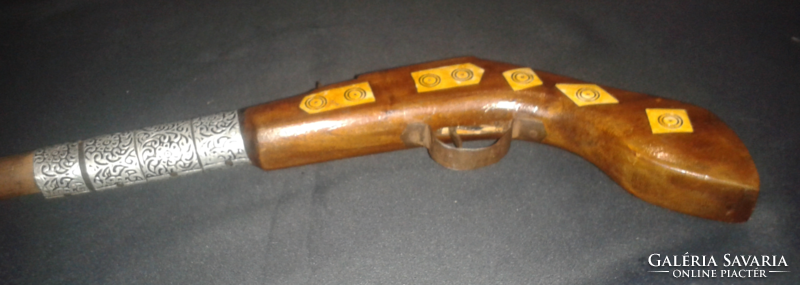 Front-loading, bolt-action pistol, old weapon (replica)