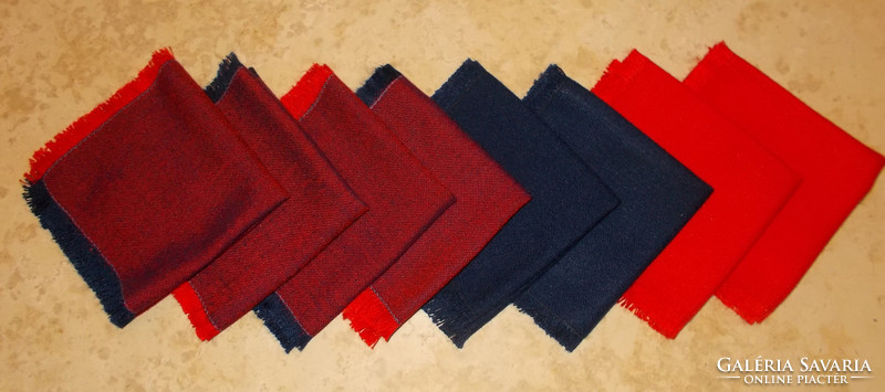 8 Red-blue textile napkins.