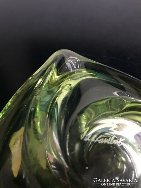 Val St Lambert belga, jelzett zöld kristályüveg kis tál, asztalközép, vagy gyertyatartó (20/D)