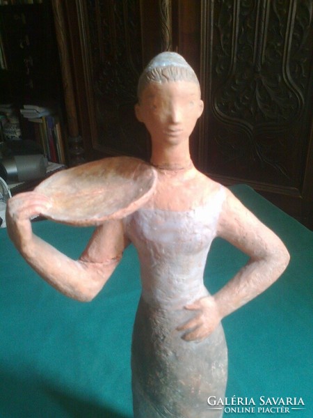Terrakotta női szobor (38 cm)