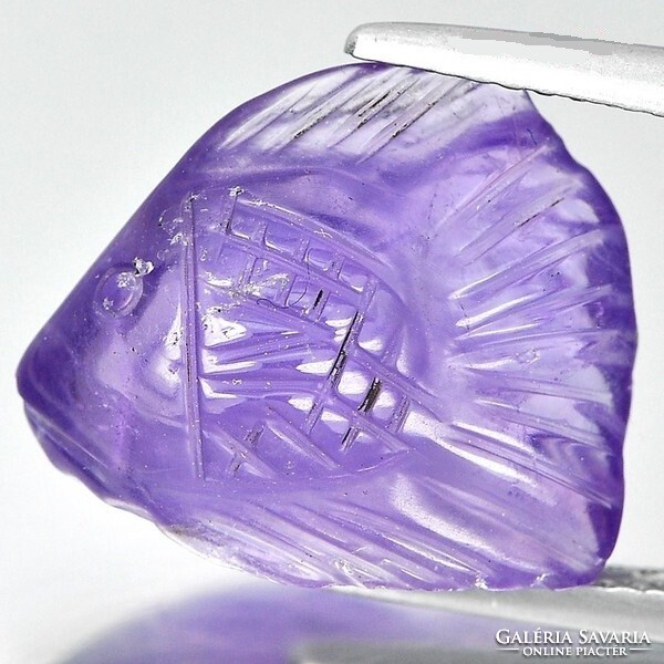 VALÓDI, 100% TERMÉSZETES FARAGOTT/GRAVÍROZOTT PURPLE AMETISZT HAL 7,35ct (ST. - KÖZEL ÁTTETSZŐ)