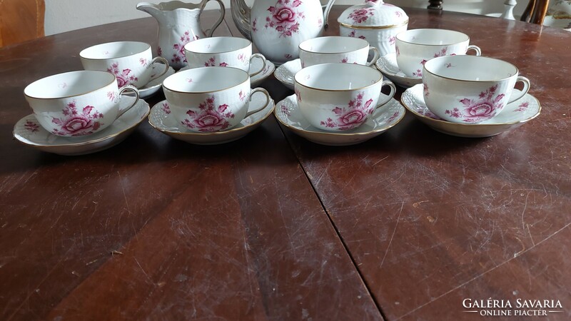 Herend 8-person tea set with rose pattern