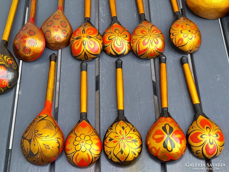 Beautiful hand-painted Russian spoons in a collection of 17 pieces