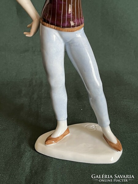 Volkstedt porcelain figure of a girl with a scarf in a purple striped shirt (p0013)