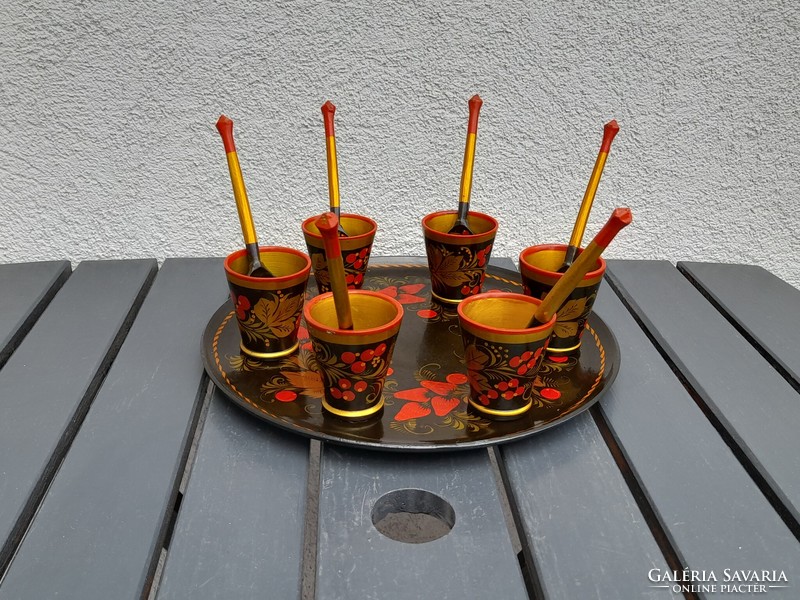 A beautiful hand-painted Russian offering set in one