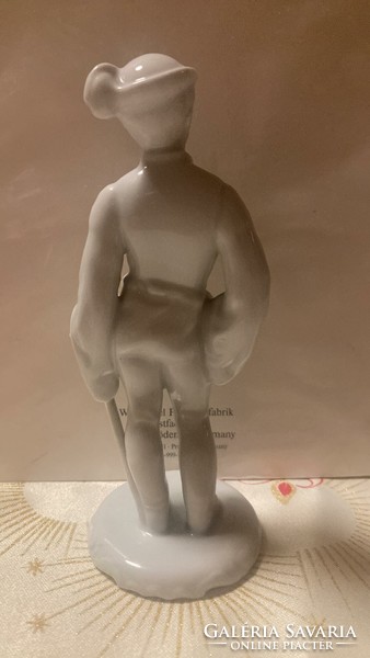 Ritkaság!!!Herendi fiú, fehér  porcelán szobor, 15 cm magas