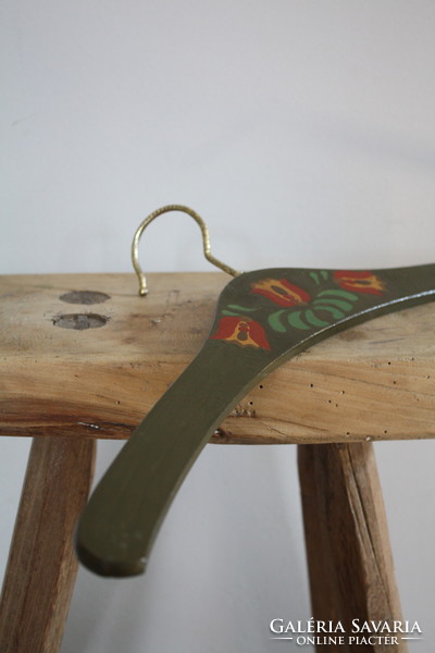 Folk-motif tulip hanger - nice and beautiful piece