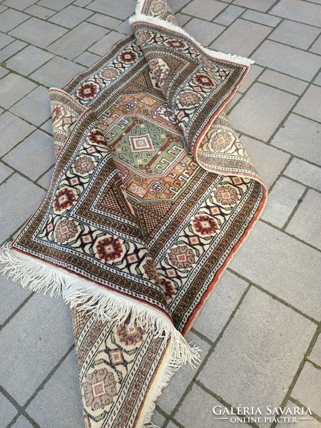 Antik kaukázusi mintás nomád szőnyeg. Alkudható.