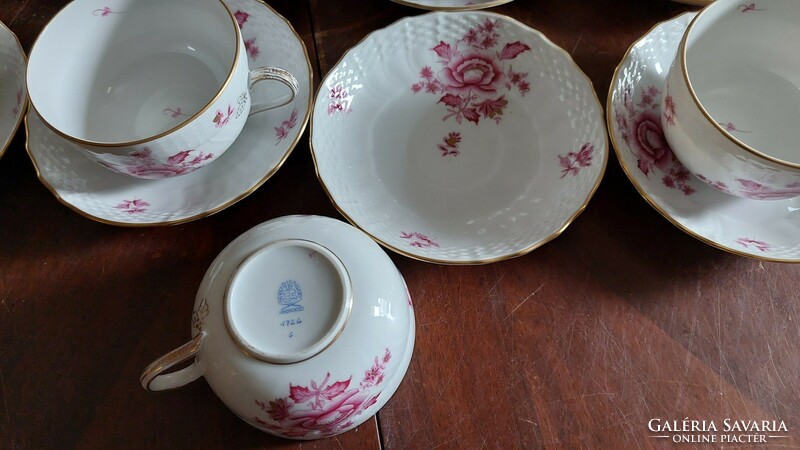Herend 8-person tea set with rose pattern