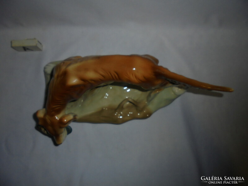 Royal dux porcelain hunting dog - porcelain statue, nipp, figurine